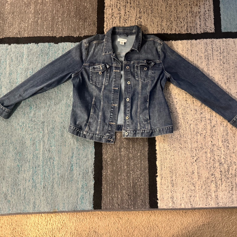 Liz Claiborne Denim Jacket / Jean Jacket EUC!